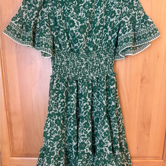 Green floral pattern dress , size XS. Excellent condition. - Picture 2 of 2